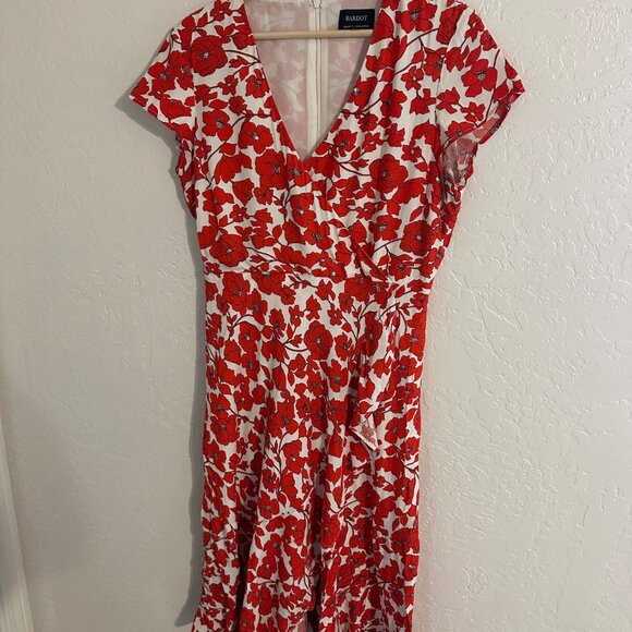 Bardot Red & White Fiesta Floral Short Sleeved Faux Wrap Ruffle Feminine Dress - Picture 3 of 13